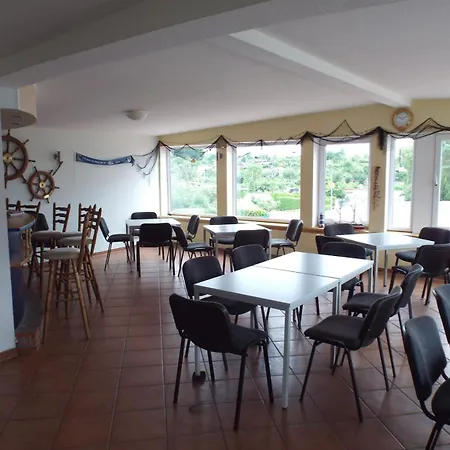 Homestay Veranstaltungsraum Des Schweriner Marineclub Smc *
